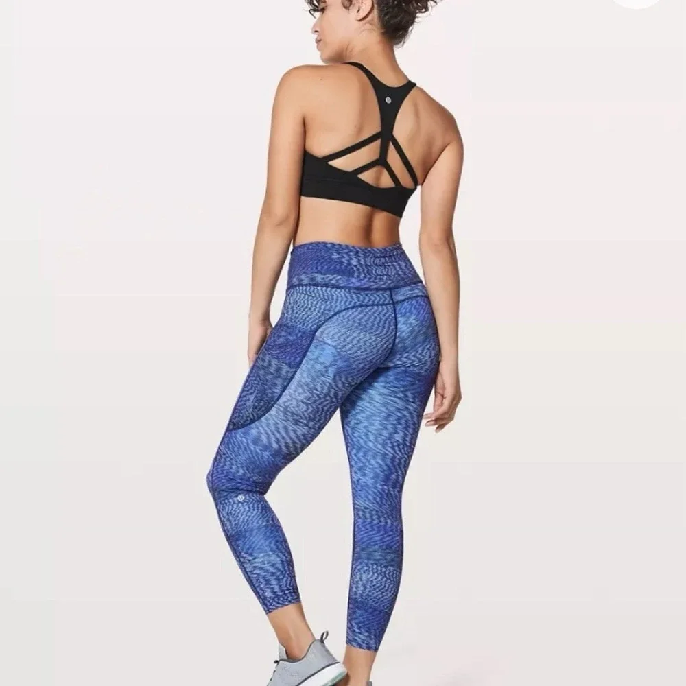 Lululemon Luxtreme Strappy Racerback Sports Bra Sz 10 PTP 16